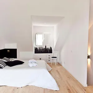 https://mouraria-musica-romance-lisbon.hotels-lisbon-portugal.com